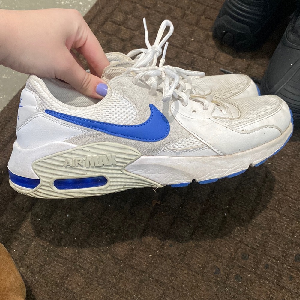 Nike air maxes size 7.5